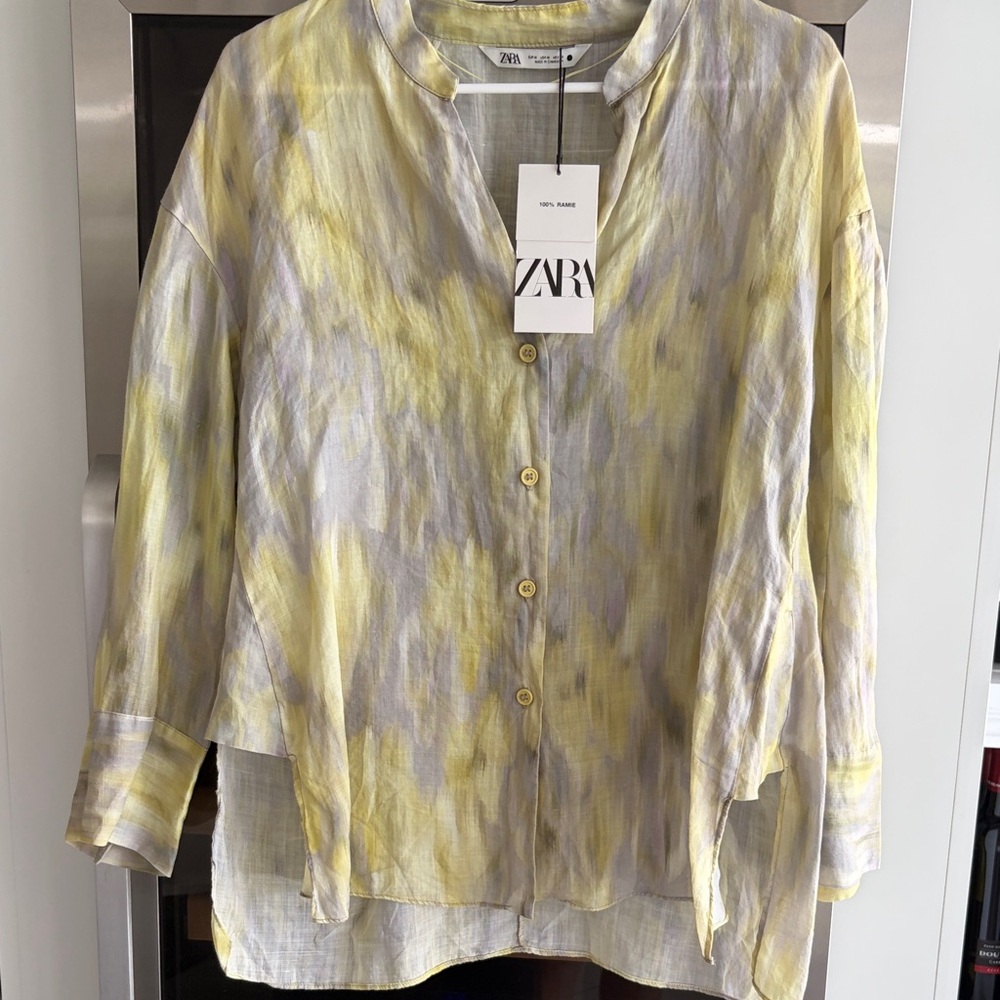 Zara women’s linen Yellow and Light Gray Watercolor-Effect Button-Down Shirt